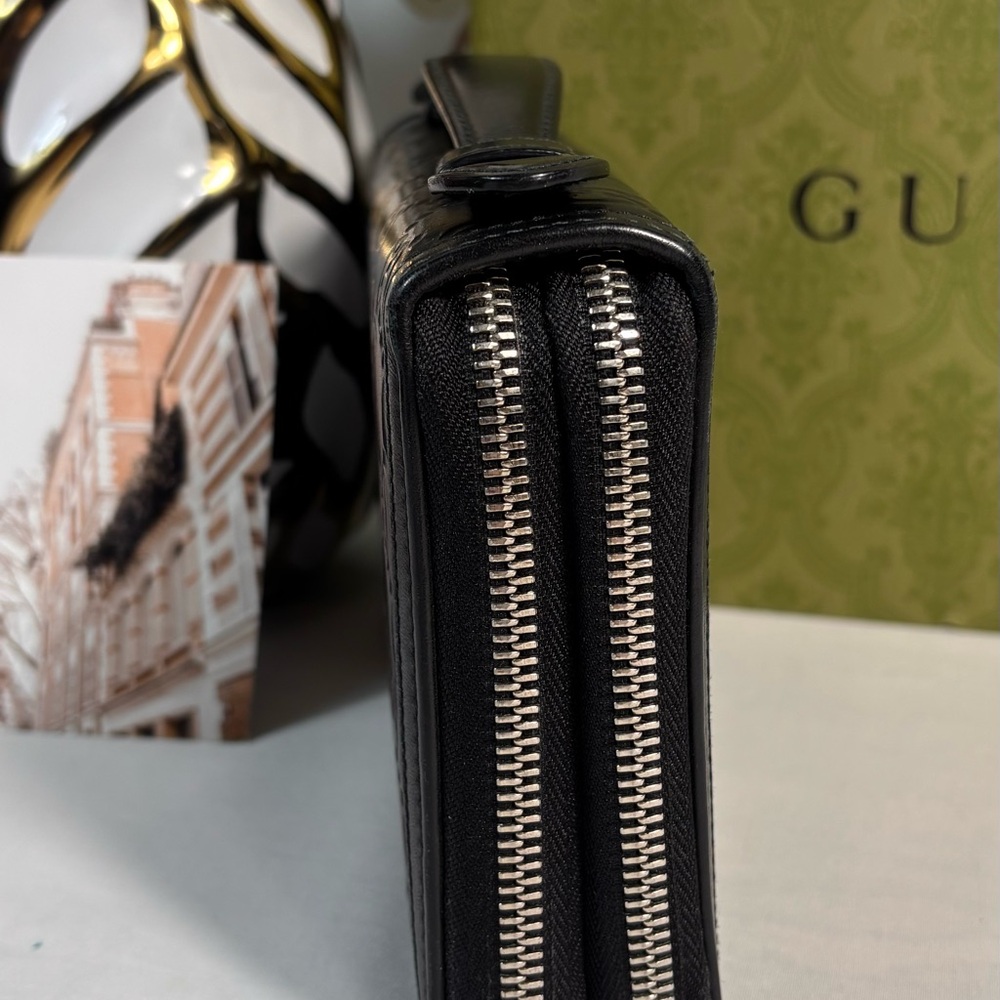 Beautiful Gucci Travel Organizer Wallet Black Guccissima - Picture 5 of 13